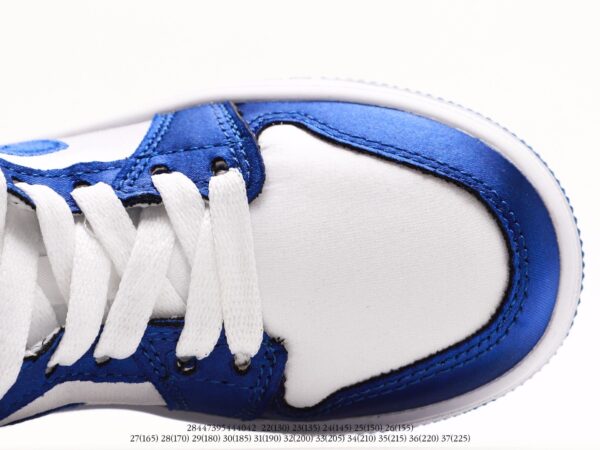 Giày Air Jordan Retro 1 trẻ em màu xanh trắng