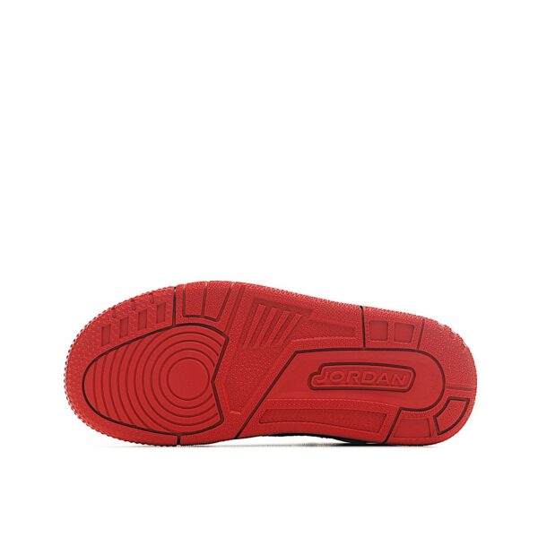 Giày Nike Jordan 3 SPIZIKE LOW trẻ em màu đen đế đỏ