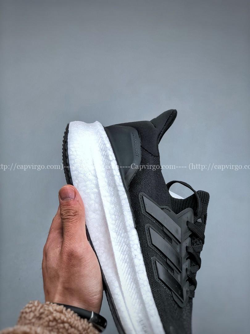 Giày Adidas ULTRABOOST LIGHT màu đen