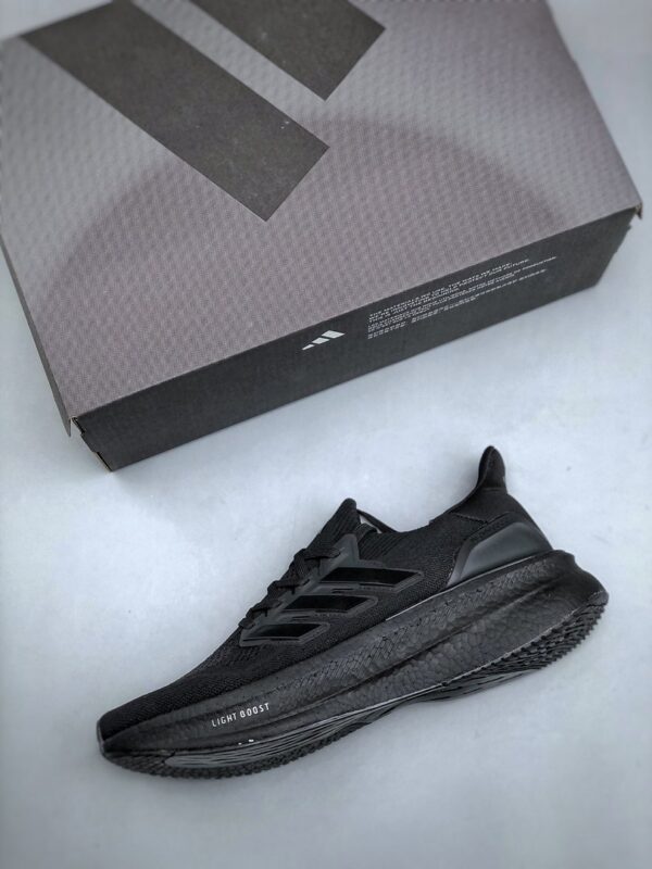 Giày Adidas ULTRABOOST LIGHT full đen