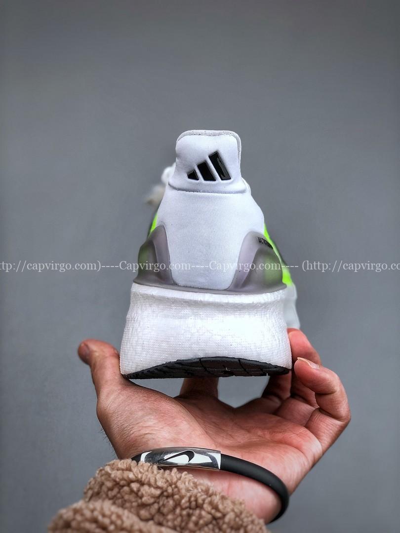 Giày Adidas ULTRABOOST LIGHT màu trắng xanh cốm