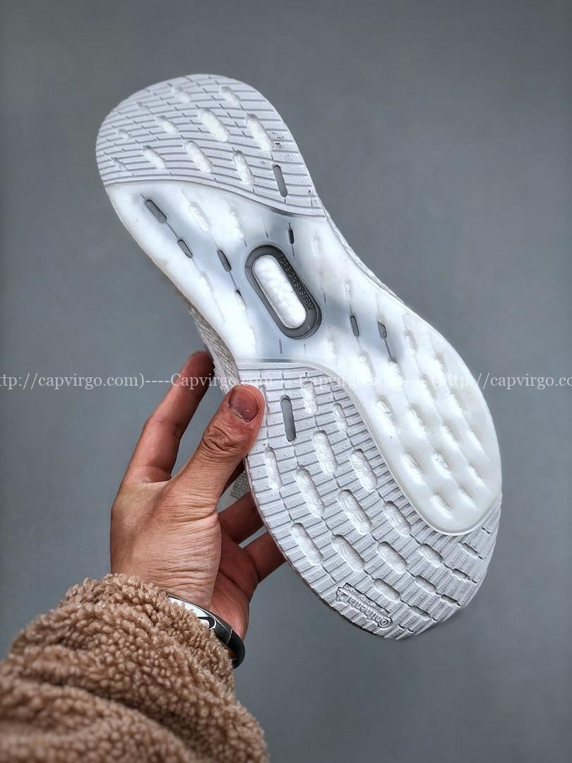 Giày Adidas ULTRABOOST LIGHT full trắng