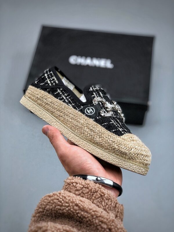 Giày Chanel nữ chất liệu cói màu đen