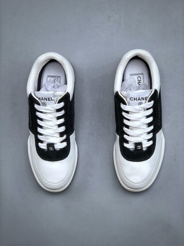 Giày Chanel Sneaker màu trắng đen