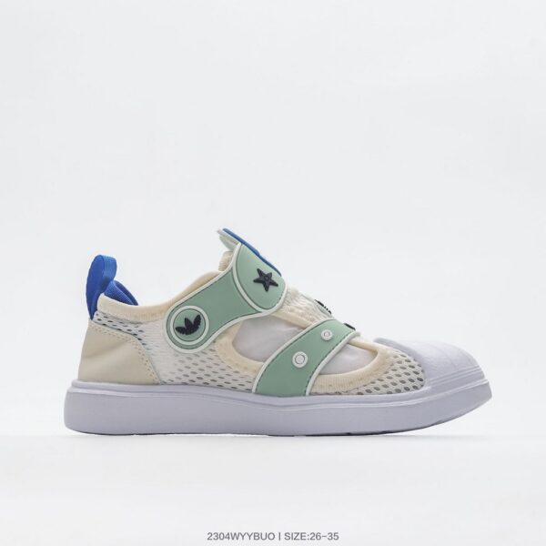 Giày adidas trẻ em họa tiết mickey màu xanh nhạt